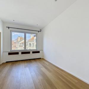 Place Brugmann : Appartement rénové 1chambre + balcon 