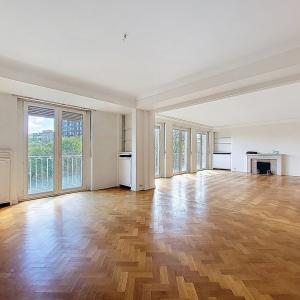 Louise / Abbaye : Magnifique appartement 3 chambres 