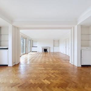 Louise / Abbaye : Magnifique appartement 3 chambres 