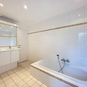 Louise / Abbaye : Magnifique appartement 3 chambres 