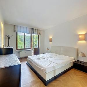 Roosevelt / Bois de la Cambre : Bel appartement + terrasse