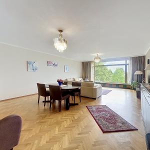 Roosevelt / Bois de la Cambre : Bel appartement + terrasse