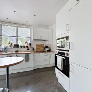 Roosevelt / Cambre : Bel appartement de standing + terrasse