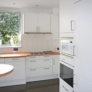 Roosevelt / Cambre : Bel appartement de standing + terrasse