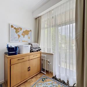 Roosevelt / Cambre : Bel appartement de standing + terrasse