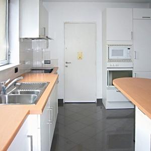 Roosevelt / Cambre : Bel appartement de standing + terrasse