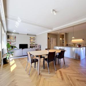 Place Brugmann : Appartement 2 chambres en parfait état + balcon