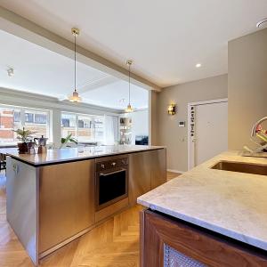 Place Brugmann : Appartement 2 chambres en parfait état + balcon