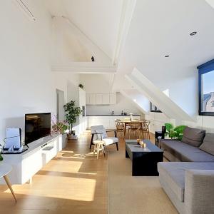 Penthouse 2 chambres rénové en 2021