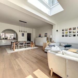 Parvis Saint-Pierre : Magnifique maison rénovée 5 chambres