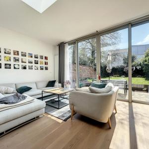 Parvis Saint-Pierre : Magnifique maison rénovée 5 chambres