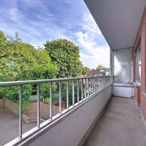 Forest, limite Uccle, lumineux appartement 3ch avec terrasse