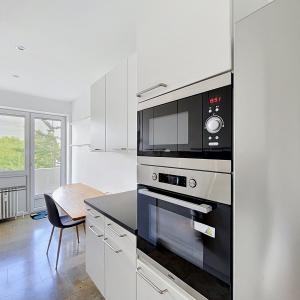 Sq. Vergote : Bel appartement 4 ch + terrasse + pkg