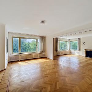 Sq. Vergote : Bel appartement 4 ch + terrasse + pkg