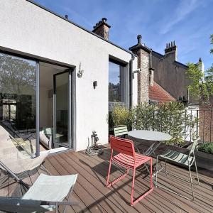 Pl. Vanderkindere : Superbe duplex penthouse meublé + terras