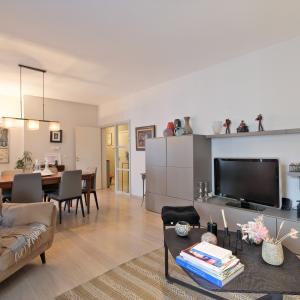 Roosevelt/Cambre : appartement 2 chambres + balcon + parking
