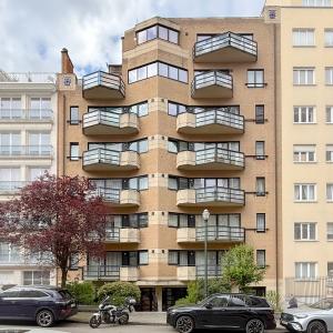 Roosevelt/Cambre : appartement 2 chambres + balcon + parking