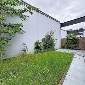 Cottages : Belle maison mitoyenne + terrasses + jardin