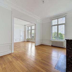 Place Brugmann : Appartement de haut standing 3 ch + bureau