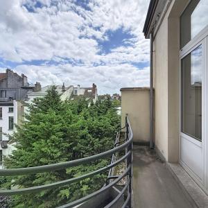 Place Brugmann : Appartement de haut standing 3 ch + bureau