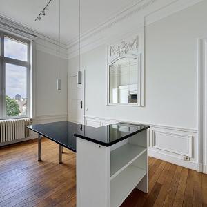 Place Brugmann : Appartement de haut standing 3 ch + bureau