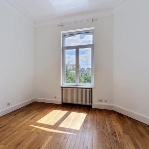 Place Brugmann : Appartement de haut standing 3 ch + bureau