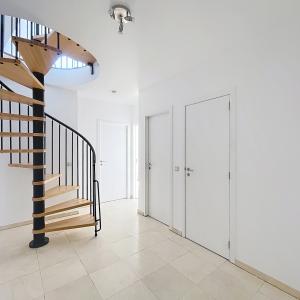Châtelain : Duplex penthouse avec terrasse et parking