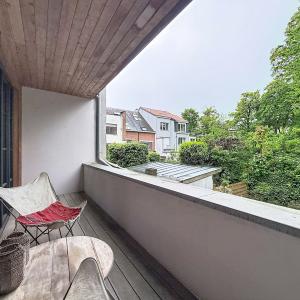 Churchill/Montjoie : Bel appartement meublé avec cour