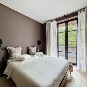 Churchill/Montjoie : Bel appartement meublé avec cour