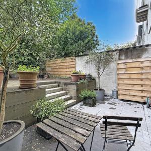 Churchill/Montjoie : Bel appartement meublé avec cour