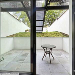Montgomery - Rez-de-chaussée 3 ch avec jardin + parkings 