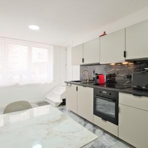 Quartier européen – Cinquantenaire : Bureau de ± 67 m²