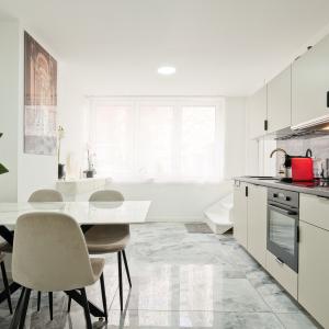 Quartier européen – Cinquantenaire : Bureau de ± 67 m²