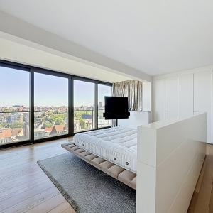 Louise - Jardin Roi : Sublime triplex penthouse + terrasses