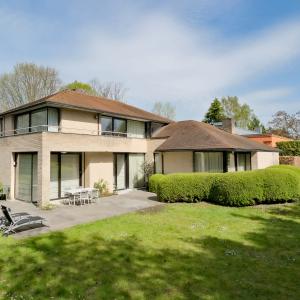 Fort Jaco: magnifique villa de ± 453 m² sur 15 ares - 5 ch.