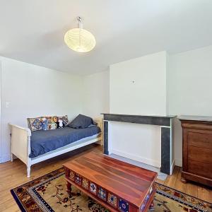 Proche Quartier EU, maison meublée 4 ch avec jardin