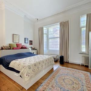 Proche Quartier EU, maison meublée 4 ch avec jardin