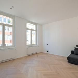 Abbaye, sublime duplex penthouse rénové 3 ch