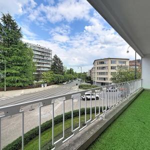 Roosevelt : Bel appartement meublé de 4 chambres + terrasse