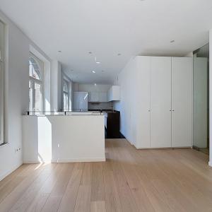 Pl. Brugmann/Lepoutre : Superbe appartement rez-de-chaussée 