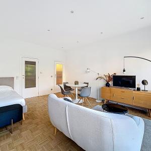 Lepoutre / Pl. Brugmann : Beau studio meublé