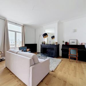 Place Brugmann : Lumineux appartement de caractère 