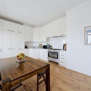 Place Brugmann : Lumineux appartement de caractère 