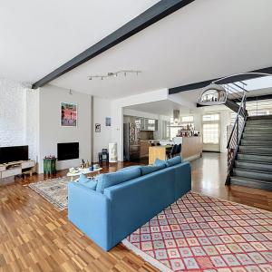 Pl. Brugmann/Châtelain : Joli loft en duplex