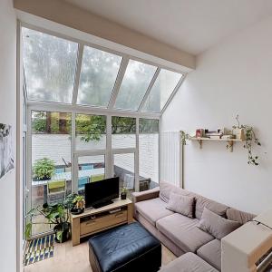 Châtelain / Defacqz : Beau duplex avec cour - colocation OK