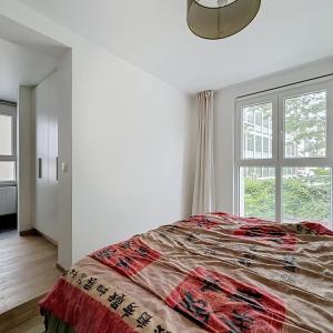 Châtelain / Defacqz : Beau duplex avec cour - colocation OK