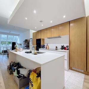 Châtelain / Defacqz : Beau duplex avec cour - colocation OK