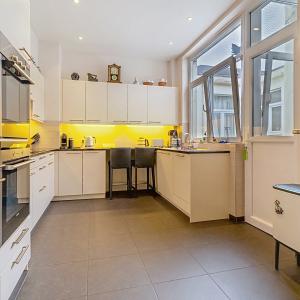 Quartier Européen : Magnifique appartement 3 ch + parking