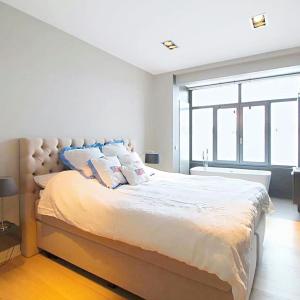 Place Albert: Bel appartement rénové 1chambre + bureau 