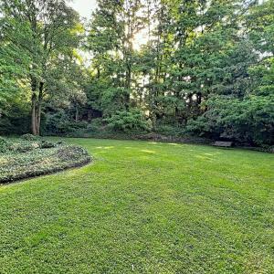 Souverain : Beau rez-de-chaussée 2 ch avec jardin + garage